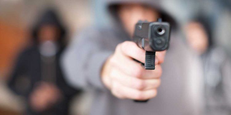 A punta de pistola asaltan a cuentahabiente en la colonia Prados Agua Azul 