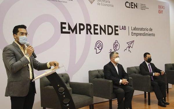Plantea Hacienda destinar 28 mmdp para vacunación contra Covid-19 en 2022