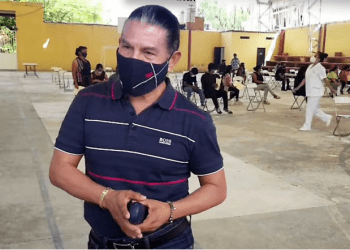 Sin vacunas, no hay paso en San José Miahuatlán