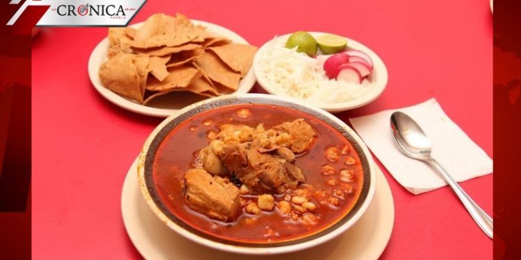 IMSS sugiere consumir pozole con moderación durante la temporada