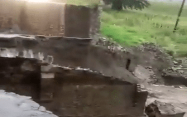 SEGOB informa que se analizan daños de puente que colapsó en Tlachichuca