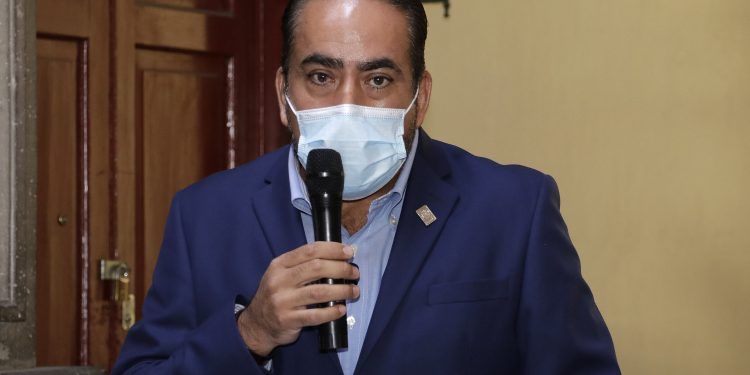 Detiene FGE a edil de Quecholac, hermano de El Toñín