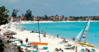 La llegada de turistas al Caribe en el primer semestre de 2021 cae un 12 %