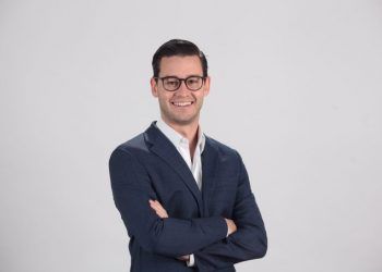 Sale Rodrigo Osorio de la Agencia de Energía de Puebla