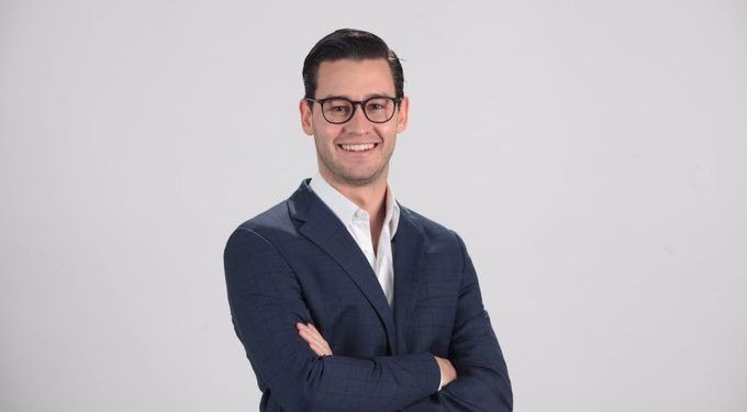 Sale Rodrigo Osorio de la Agencia de Energía de Puebla