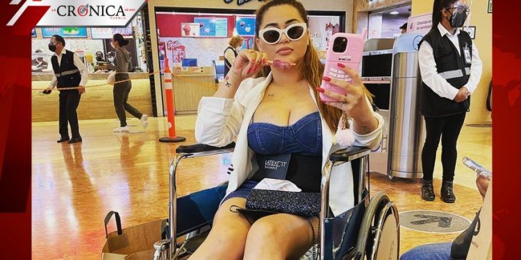 ‘Aquí estoy, sonriéndoles, como siempre’: Gomita, tras orden contra su papá