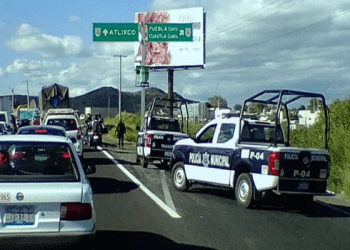 Sujeto se suicida en la Vía Atlixcáyotl tras matar a su cuñada