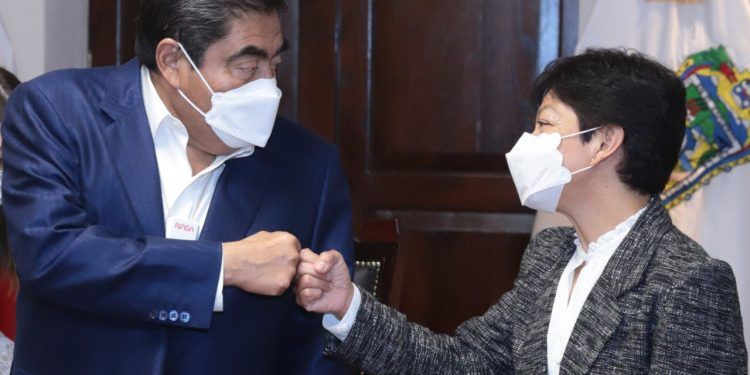 Miguel Barbosa se reúne con Lilia Cedillo, rectora de la BUAP