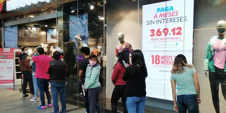 Evalúa gobierno de Puebla ampliar aforos y horarios para “El Buen Fin”