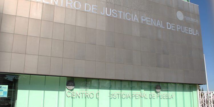Elemento de SSP Puebla queda libre por muerte de su hijo menor que se disparó con arma de cargo
