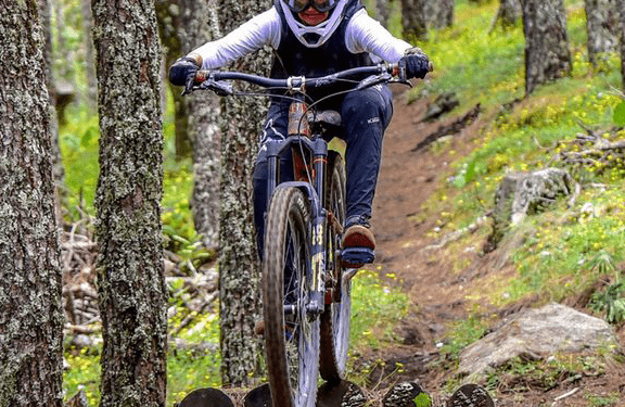 Mariette Canáan, pedalea al éxito en prueba enduro