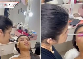 Mujer se hace viral por maquillar a clientas con la boca (VIDEO)