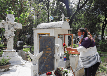 Panteones, abiertos para Día de Muertos
