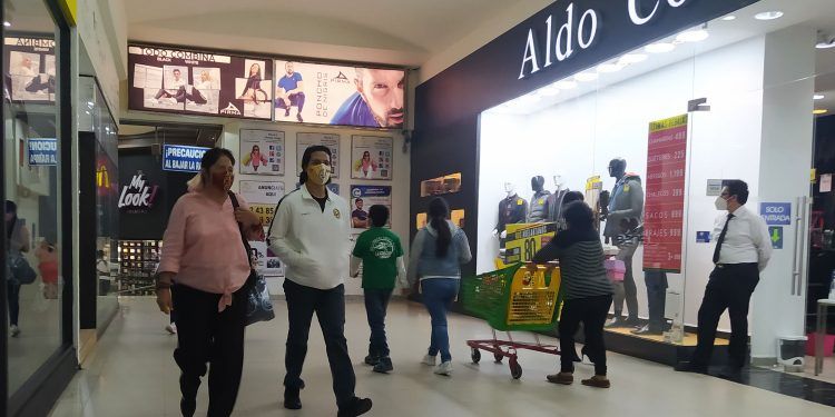 Puebla reabre todos sus sectores económicos; antros y bares hasta las 2 am