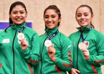Consigue poblana bronce en karate