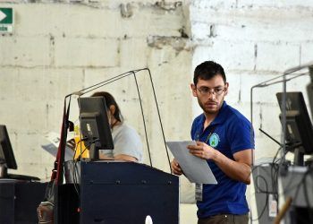 Verificentros en Puebla son intransferibles y se podrían licitar 34: Barbosa