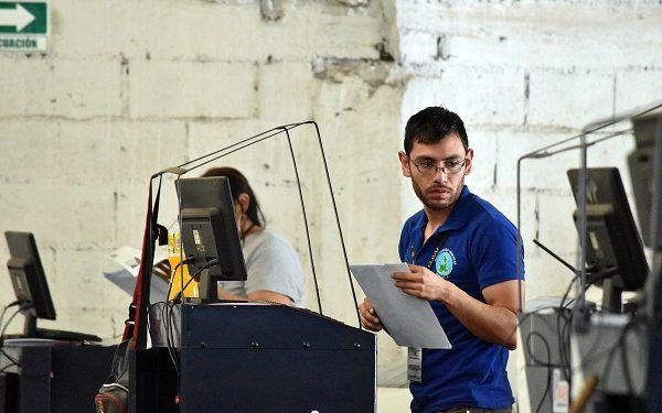 Verificentros en Puebla son intransferibles y se podrían licitar 34: Barbosa