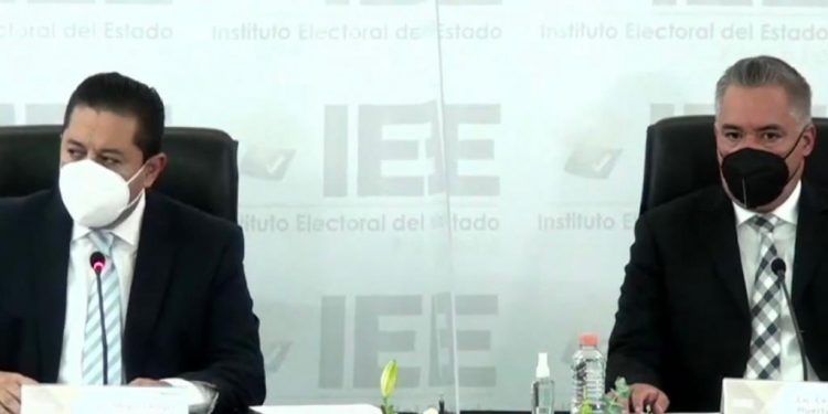 Rinden protesta nuevos consejeros del IEE