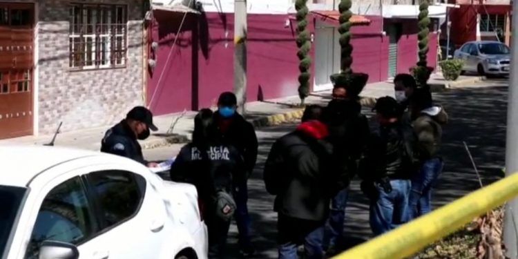 Hallan cuerpos decapitados en domicilio de Villa Posadas 
