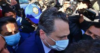 Le quitan brazalete electrónico a Lozoya