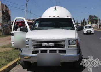 Detienen a dos hombres con pipa cargada de gas LP presuntamente ilegal