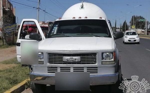 Detienen a dos hombres con pipa cargada de gas LP presuntamente ilegal