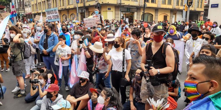 Comunidad trans de México marcha en medio de ola de violencia transfóbica