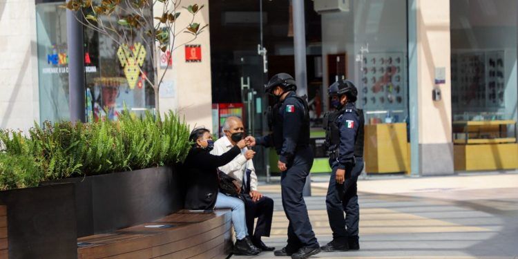 Despliegan más de 2 mil policías municipales de Puebla durante el Buen Fin