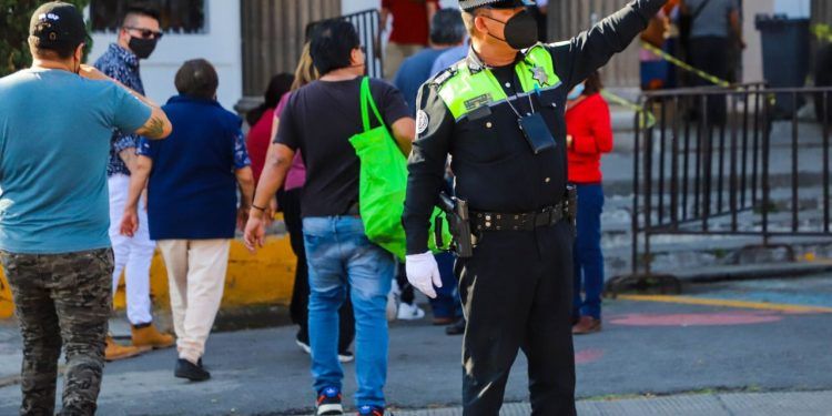 Panteones de la capital poblana reciben a más de 360 mil visitantes