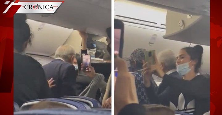 Redes reaccionan a presunto video de hijo de AMLO usando chaqueta Gucci en avión