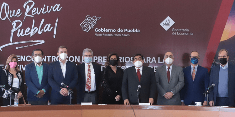 Propone Barbosa política industrial de largo plazo