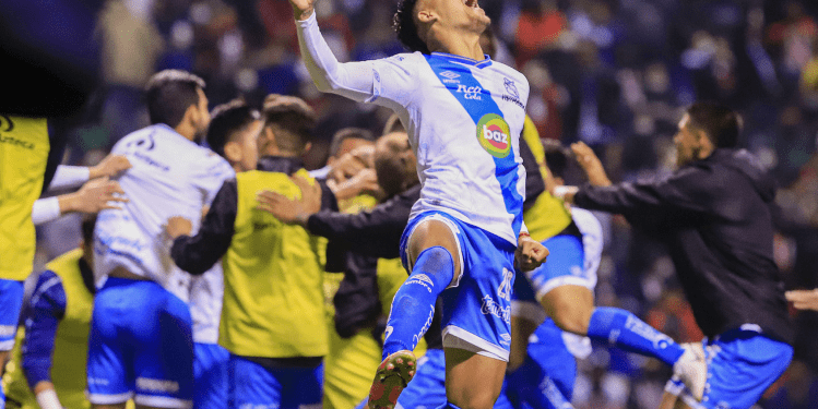 Afición, esencial en el triunfo ante Chivas: Larcamón
