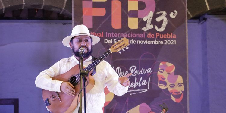 Presentan cartelera del Festival Internacional de Puebla