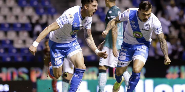 Gana Puebla 2-1 a León