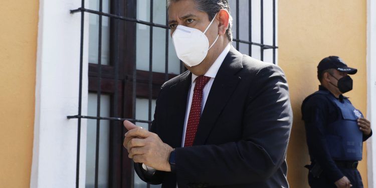 Ministeriales fueron asesinados con tiros a la cabeza por municipales de Tecamachalco: FGE