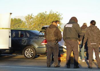 Una mujer y un menor son detenidos en Puebla con un cadáver en la cajuela de su vehículo