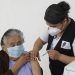 Restringirían accesos a los no vacunados