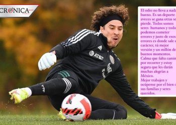 Amenazan a esposa de Memo Ochoa; sujeto pide que atleta deje la Selección