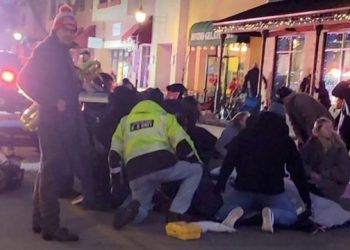 Atropellamiento masivo en Wisconsin deja cinco muertos y 18 menores lesionados