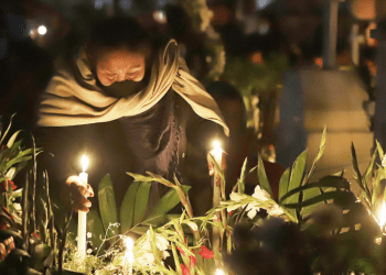 Una noche en el cementerio