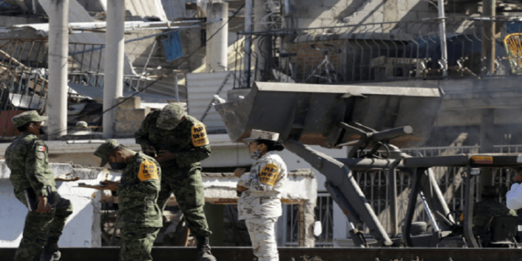 Comienza la demolición de casas en Xochimehuacan