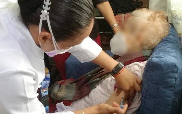 Seguirá Salud Puebla con aplicación de vacuna de refuerzo para personas en condición de postración