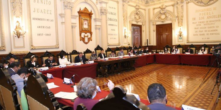 Aprueba Cabildo de Puebla modificación de la estructura y reglamentos de las Secretarías
