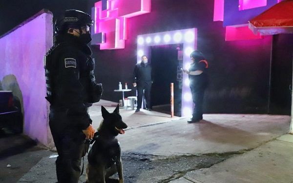Clausuran dos antros durante operativo de seguridad en Puebla capital