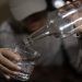 Restringir el consumo de alcohol en jóvenes