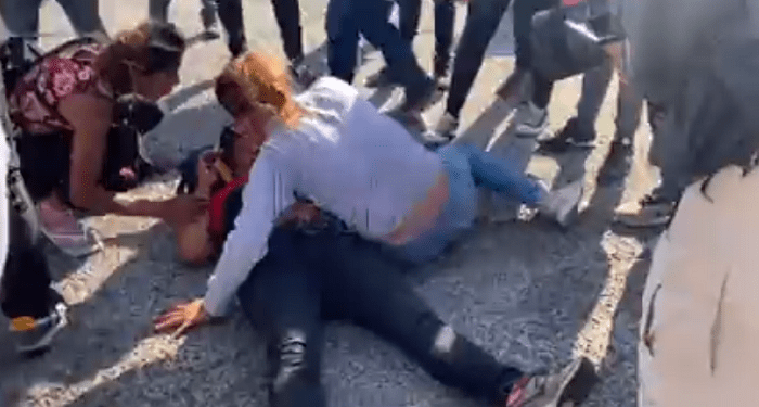 Camioneta del INM atropella a dos migrantes en la autopista México-Puebla