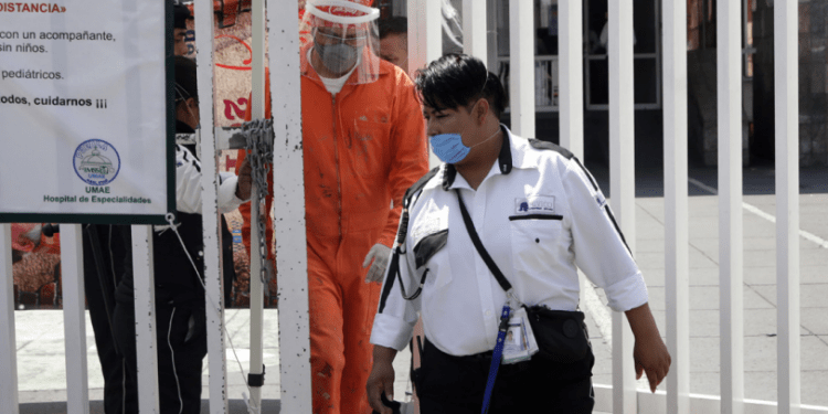 Enfermos de COVID utilizan 10% de camas