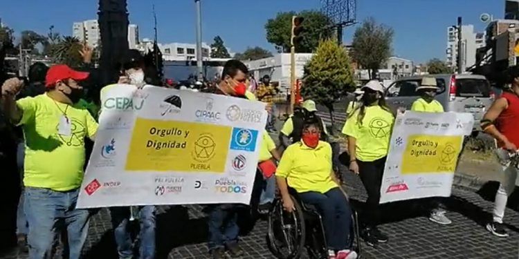 Marchan en México para visibilizar a las personas con discapacidad