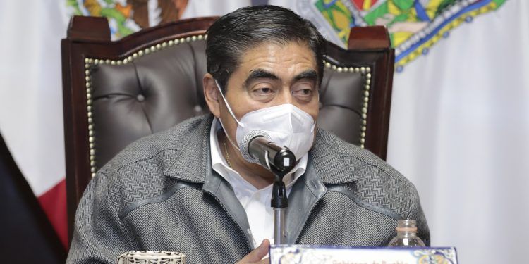 Más obras en 2022 para combatir desigualdades en Puebla: Barbosa