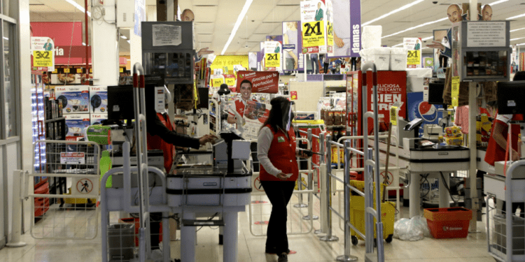 El aumento al salario en 22%, ¿suficiente para una familia?